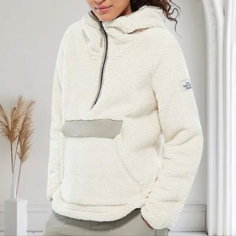 The North Face Campshire Pullover Sherpa Hoodie Small